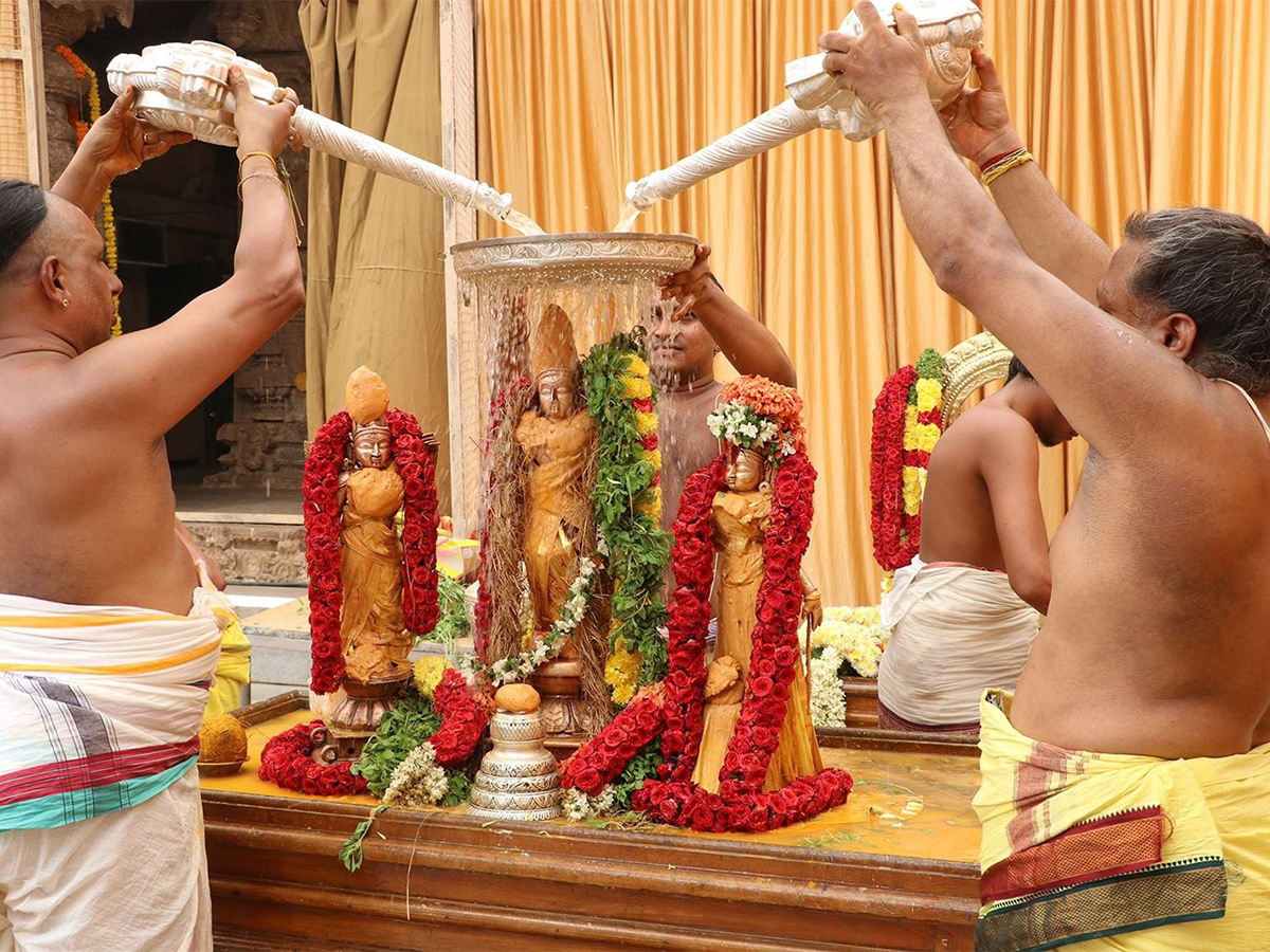 Annual Brahmotsavams of Vontimitta Kodandarama Swamy  - Sakshi