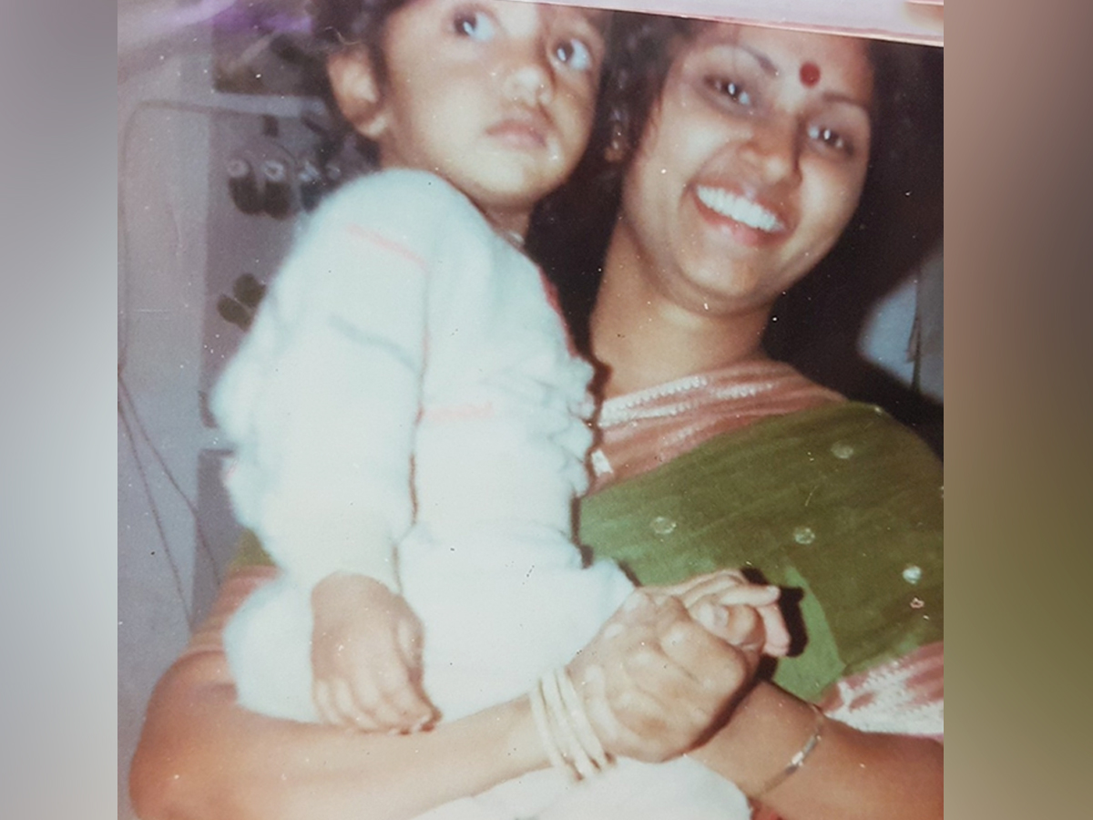 Eesha Rebba Birthday Special Rare Photos - Sakshi