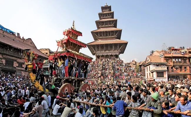 Bisket Jatra New Year Festival Of Bhaktapur In Nepal - Sakshi