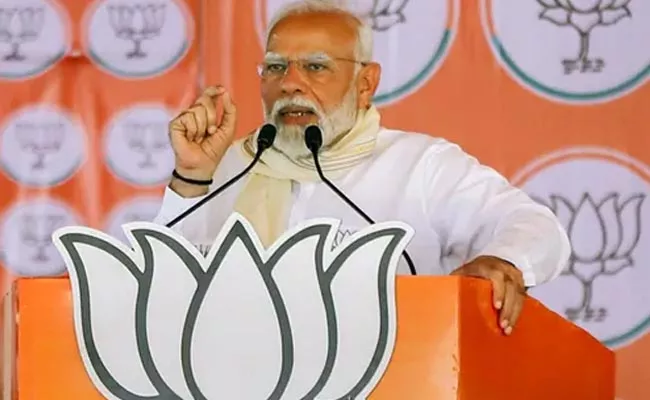 PM Modi accuses Akhilesh Yadav Rahul Gandhi of attacking our faith - Sakshi