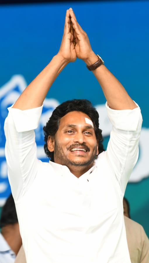 YS Jagan At Anakapalle Memantha Siddham Meeting Photos - Sakshi8