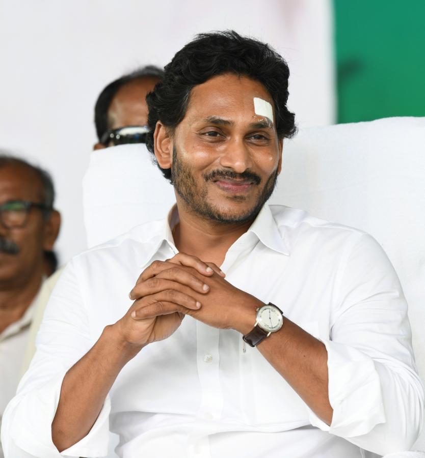 YS Jagan At Anakapalle Memantha Siddham Meeting Photos - Sakshi35