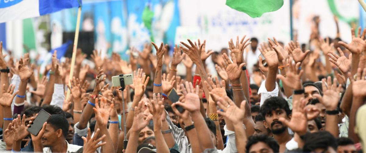 YS Jagan At Anakapalle Memantha Siddham Meeting Photos - Sakshi54