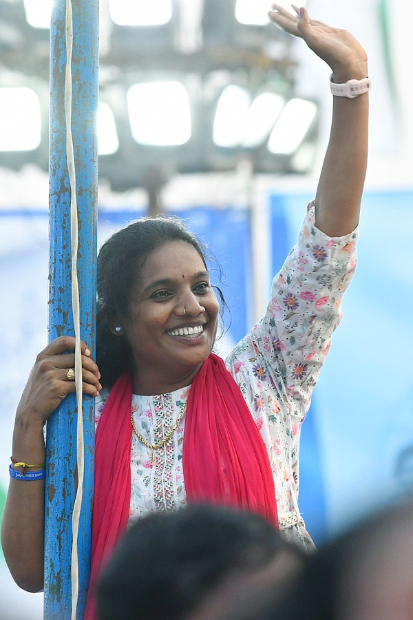 AP CM YS Jagan Memantha Siddham Public Meeting at Chelluru Village vijayanagaram Photos  - Sakshi27