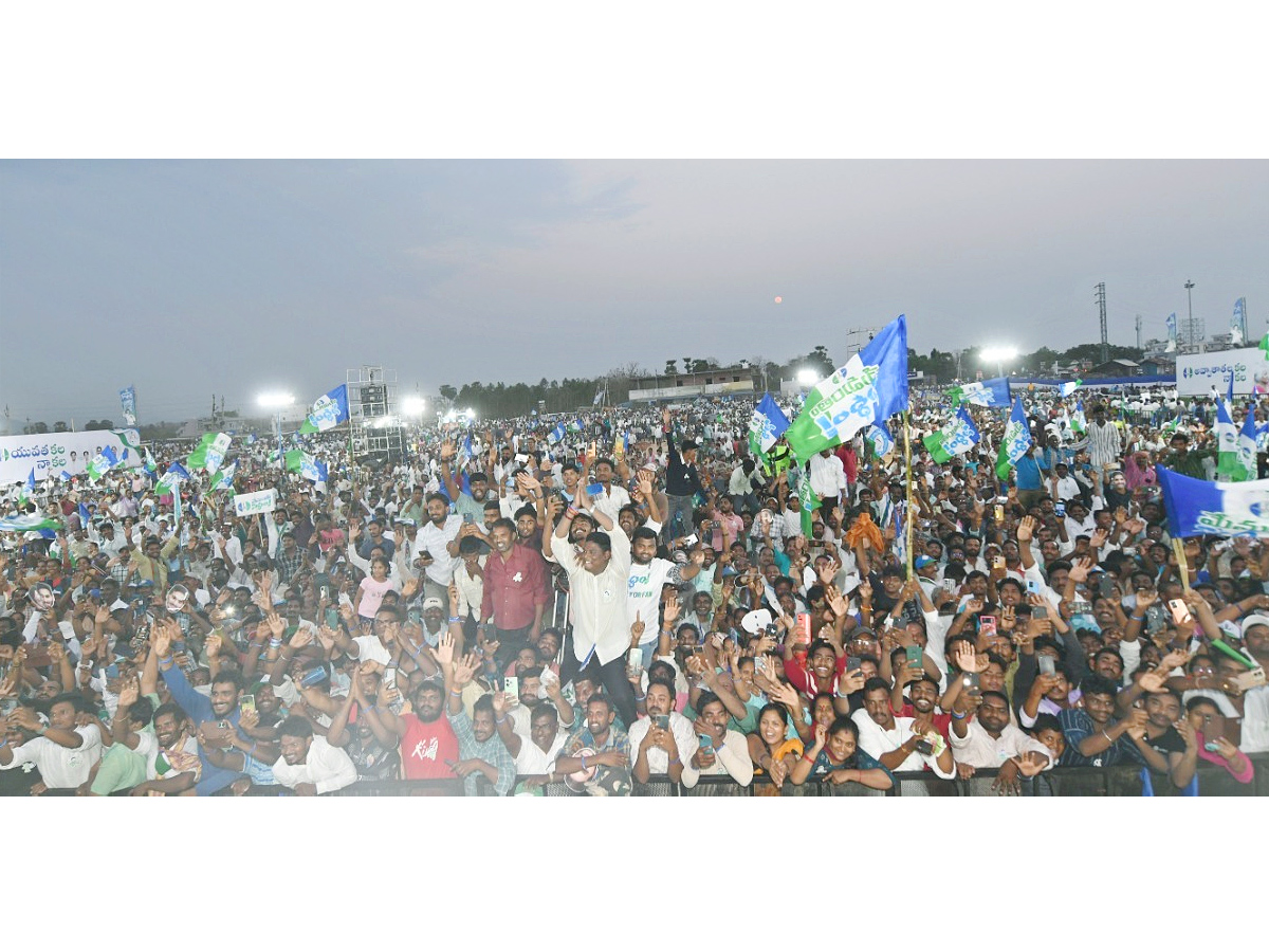 AP CM YS Jagan Memantha Siddham Public Meeting at Chelluru Village vijayanagaram Photos  - Sakshi2