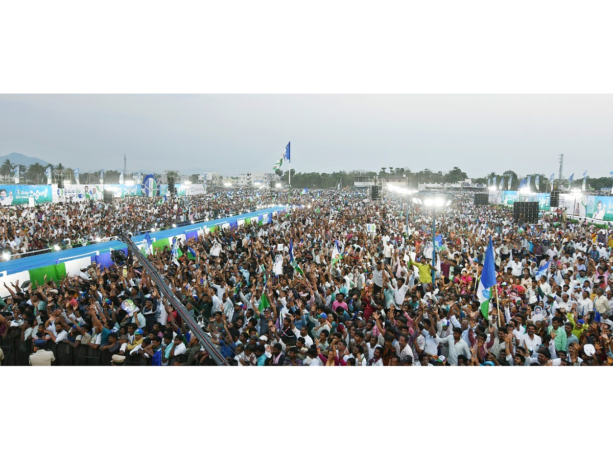 AP CM YS Jagan Memantha Siddham Public Meeting at Chelluru Village vijayanagaram Photos  - Sakshi12