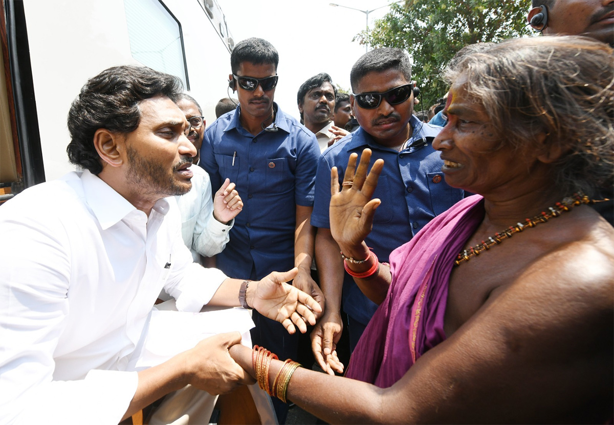 AP CM YS Jagan Memantha Siddham at Visakhapatnam - Sakshi8