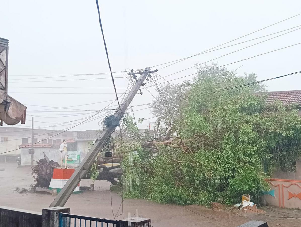 Heavy Rains in Telangana Today Photos - Sakshi17