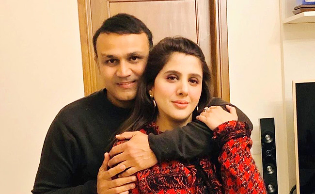 Virender Sehwag wife Aarti biography And personal information photos - Sakshi2