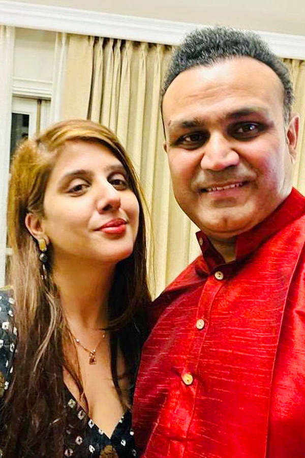 Virender Sehwag wife Aarti biography And personal information photos - Sakshi14