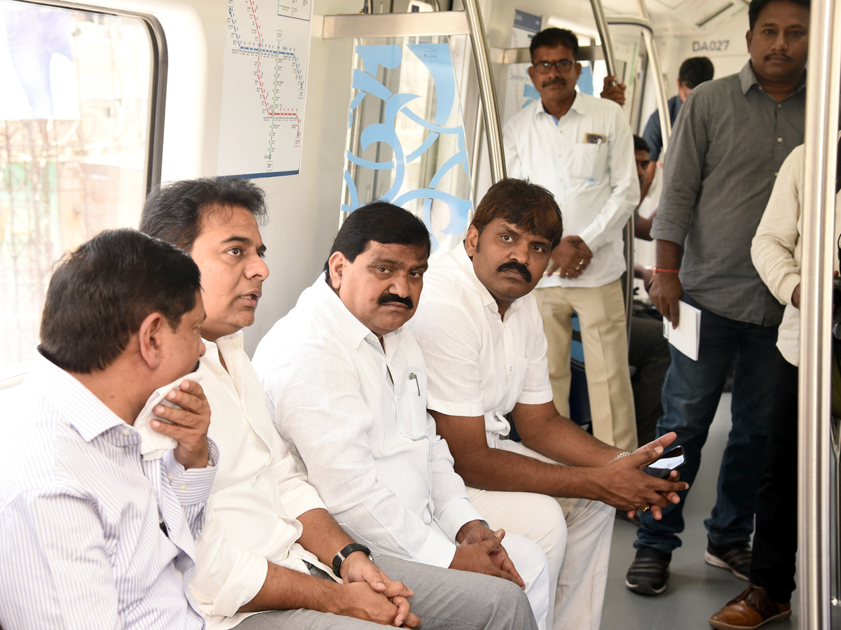 KTR inspects Hyderabad Metro Rail trail run from Ameerpet to LB Nagar Photo Gallery - Sakshi