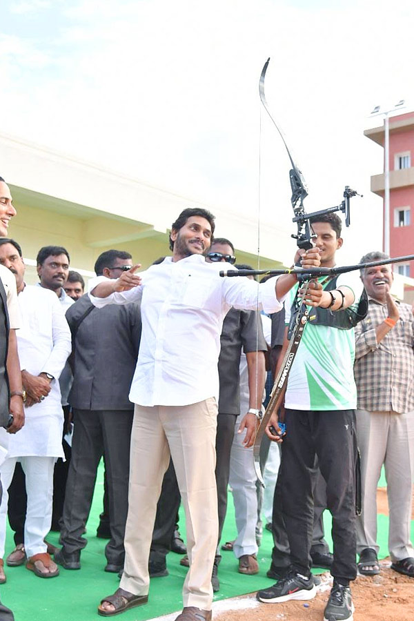 CM Jagan Inaugurates YSR Sports Academy at Pulivendula Photos - Sakshi
