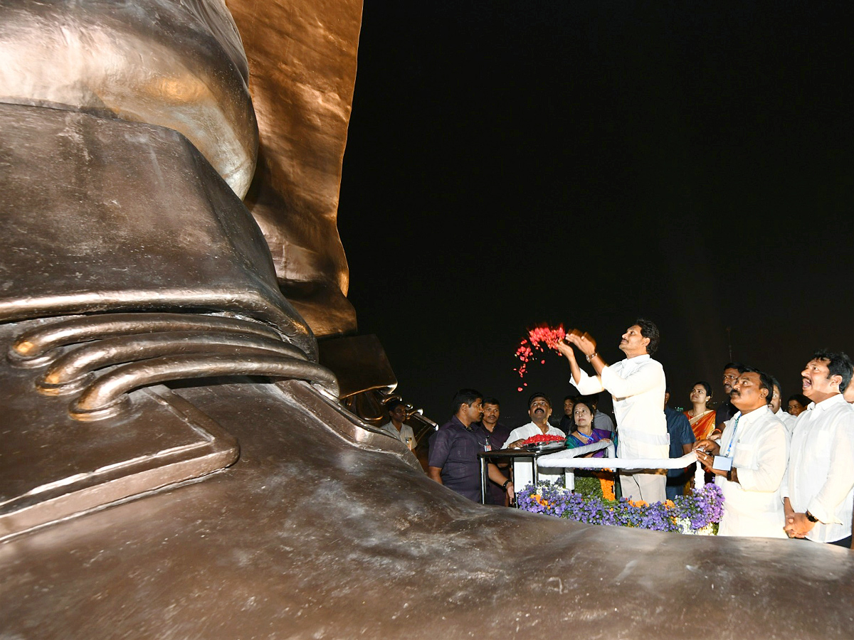 CM Jagan Unveil Dr BR Ambedkar Statue In Vijayawada Photos - Sakshi