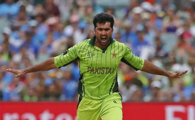 Pakistans Sohail Khan retires from international cricket - Sakshi